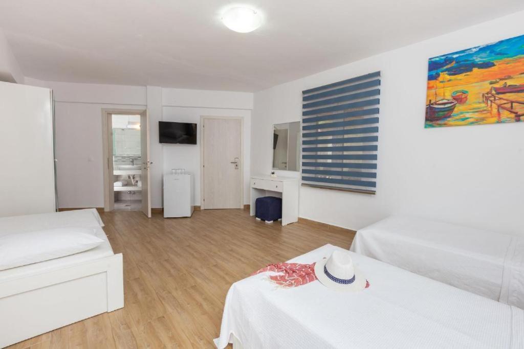 Angelina Hotel Ormos Panagias Extérieur photo
